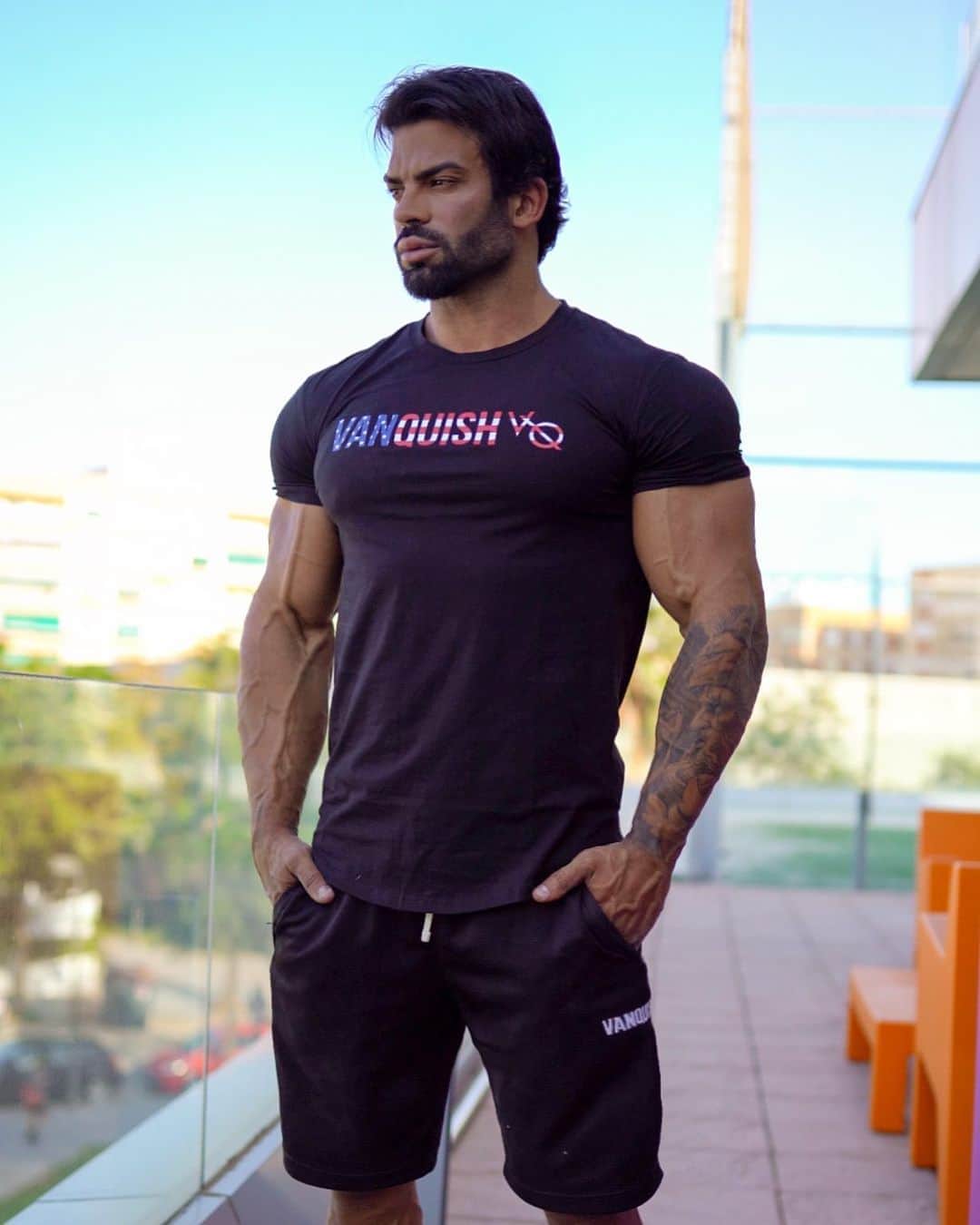 Sergi Constanceさんのインスタグラム写真 - (Sergi ConstanceInstagram)「@vqfit Triumph USA tees & stringers are live at website with all the newest drops🔥 Take a look before gets sold👌 Tap link @vqfit to shop online」9月15日 18時55分 - sergiconstance