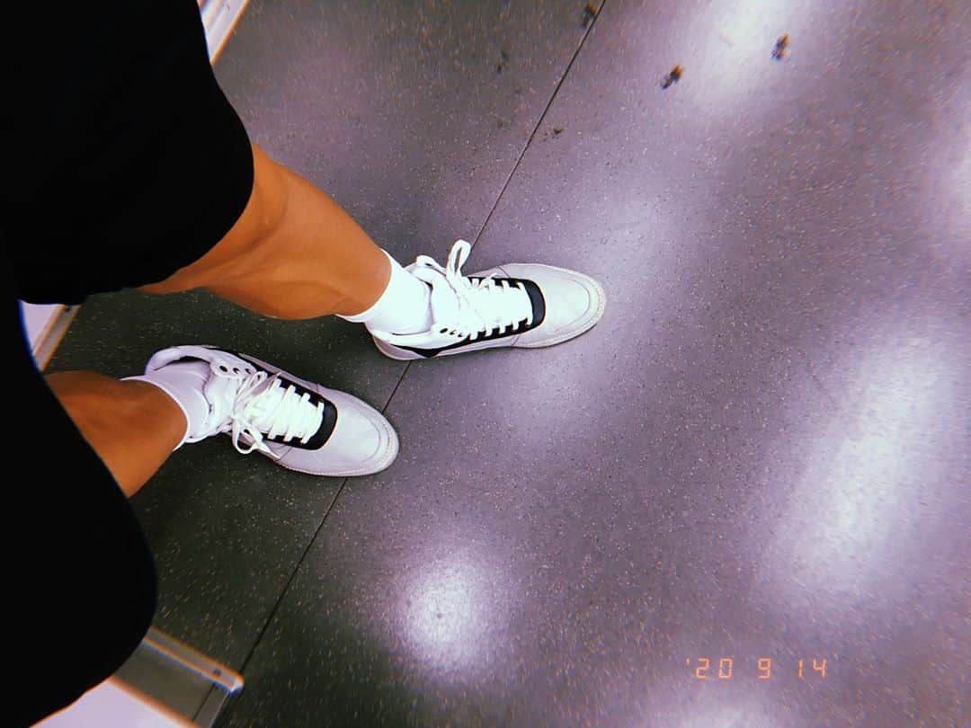 のインスタグラム：「3年前にオランダのアウトレットで買ったスニーカー👟 今もお気に入り！ #diesel」