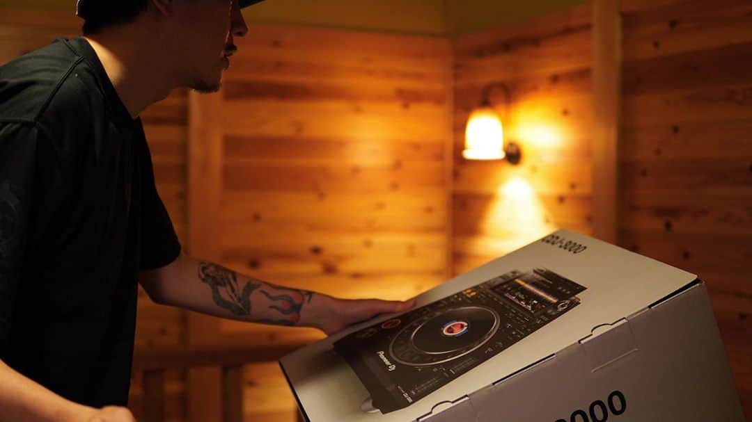 DJ B=BALLのインスタグラム：「New Energy🔥 @pioneerdjjpn  #CDJ3000 #pioneerdjjpn」
