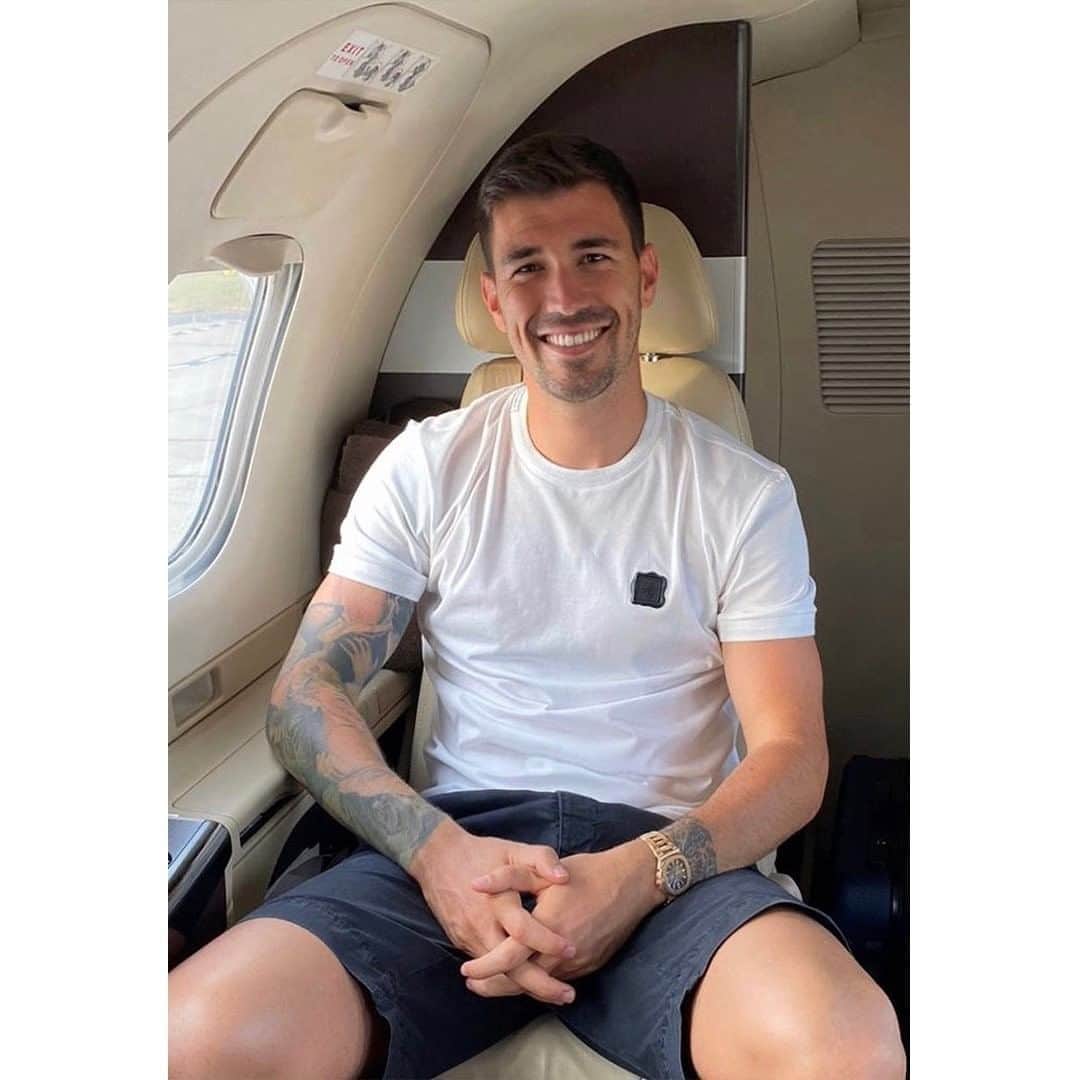 のインスタグラム：「Repost from @alessio.romagnoli    Alessio Romagnoli wears a white #DolceGabbana t-shirt with a patch.    ⁣Discover more on @dolcegabbana_man.⠀    #DGCelebs #DGFamily」