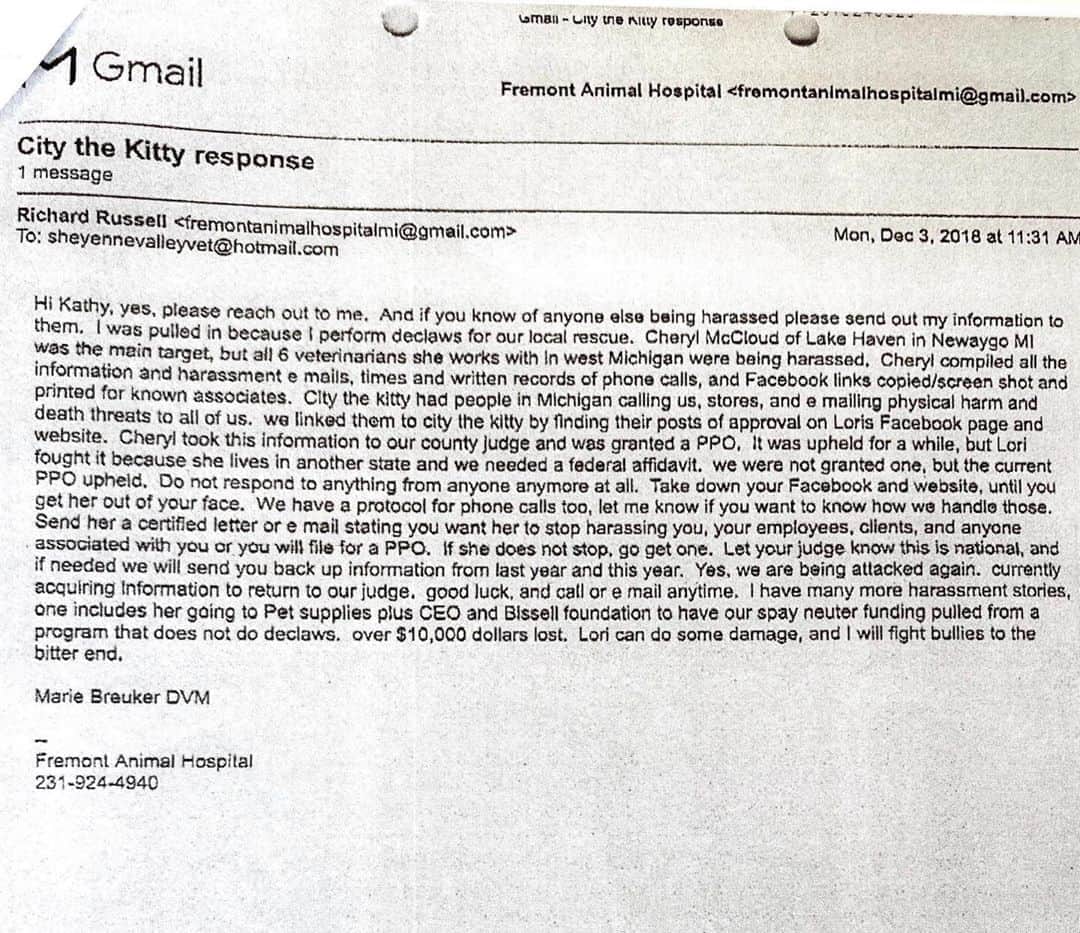 City the Kittyさんのインスタグラム写真 - (City the KittyInstagram)「This email document was in the Personal Protection Order (PPO) that was filed by an animal rescue director in West Michigan to silence us in April 2020.😾😿😿😿  The PPO was dropped on Aug. 27th after the animal rescue director backed out of testifying on the day of the hearing.🙀  This email is from the animal rescue's declawing vet, Dr Marie Breuker, with Fremont Animal Hospital, to another declawing vet in North Dakota. 😿  (This vet in North Dakota stopped declawing and is educating her clients about the easy, humane alternatives.) 😺 #KnowBetterDoBetter 🐾 Dr Marie Breuker told us in an email in 2016 that declawing causes "negative side effects" and " negative repercussions." 😿😿😿😿🐾 Please remember to take the high road, be polite, educate, and never threaten. Use your voices to sign our petition to all the West Michigan declawing vets. Petition is on our Instagram bio link. 🐾❤️ It's sad that declawing vets will go to great lengths to try to stop us from educating the public about declawing and will try to stop us from shining light on this terrible injustice that is being done to thousands of innocent cats and kittens each year in America. 😿  Our full story about this is on our Instagram bio link. We encourage you to read it to see how most of these accusations are exaggerations and lies.  It’s about an 8 min. read. ❤️🐾  #WestMichigan #Declawing #Veterinarian #michigan #stopdeclawing #1stAmendment #FreeSpeech #Injustice #Innocent #Cats」9月16日 5時06分 - citythekitty