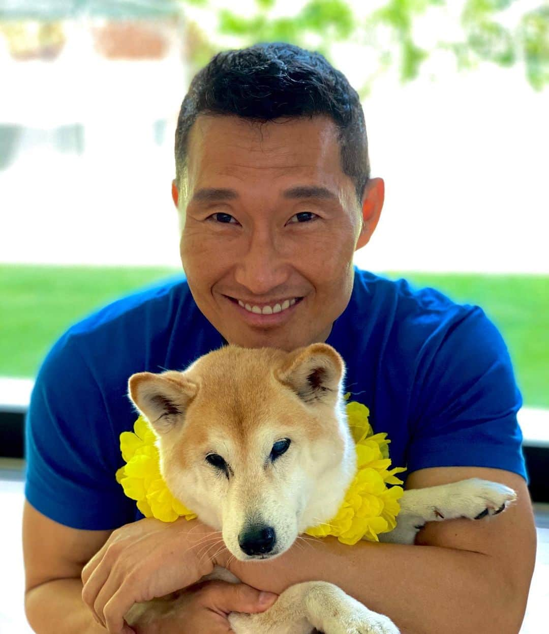 ダニエル・デイ・キムさんのインスタグラム写真 - (ダニエル・デイ・キムInstagram)「Happy 11th Birthday to the old man of the Kim family. Love you, Kona!❤️🐕  #shibainu #doge」9月16日 5時22分 - danieldaekim