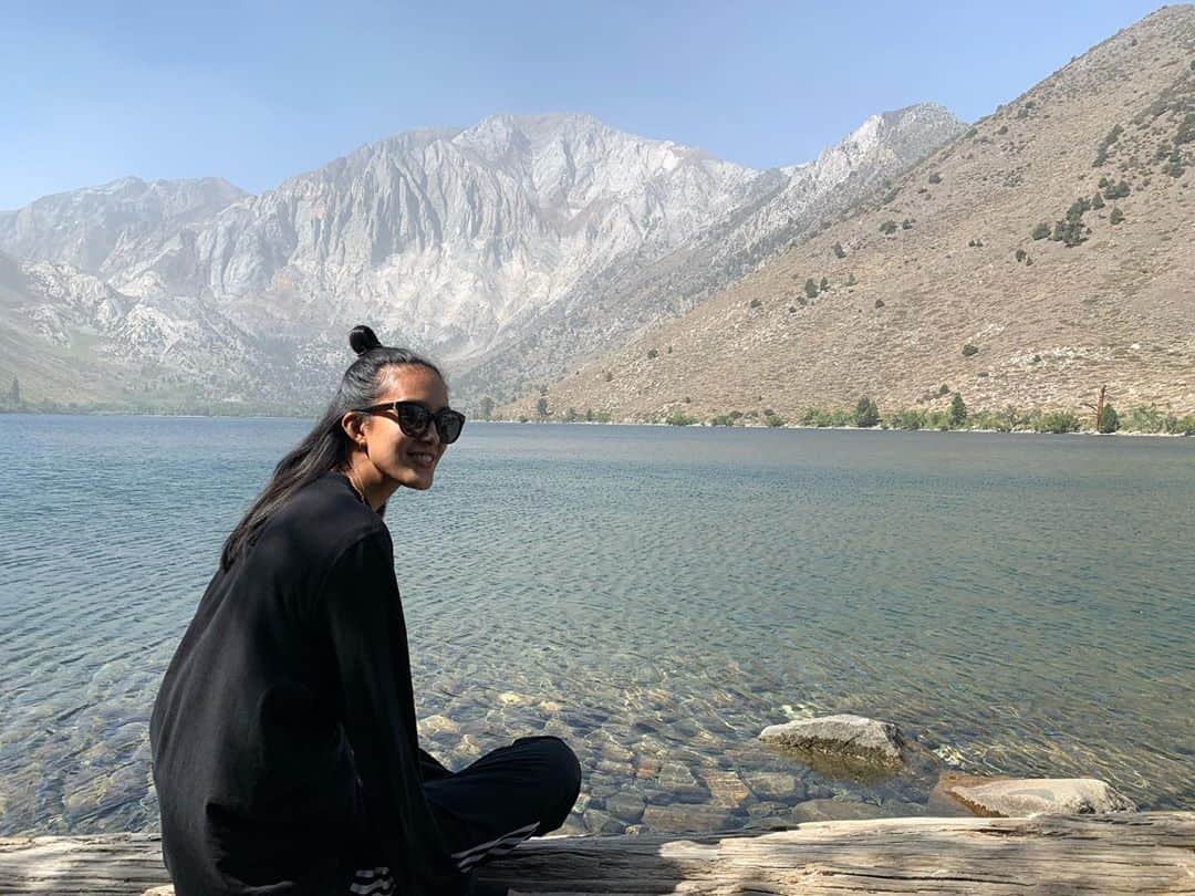 金原杏奈のインスタグラム：「Happy kid in nature 😙🌿」