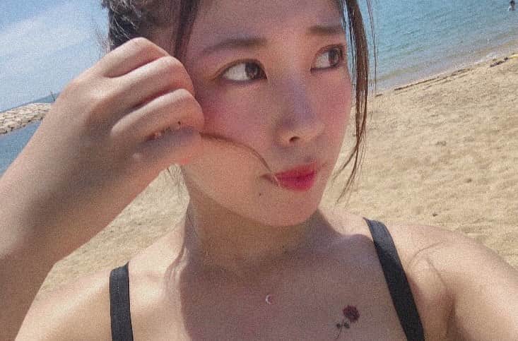 EON（梶野恵園）のインスタグラム：「﻿ ﻿ ﻿ ﻿ ﻿ 満足です。  ㊗️㊗️㊗️㊗️㊗️㊗️㊗️  #me #j_selfie #selfie #selca  #selcagram #sea #swimwear  #海水浴 #水着 #水着女子  #タトゥー #タトゥー女子  #タトゥーシール」