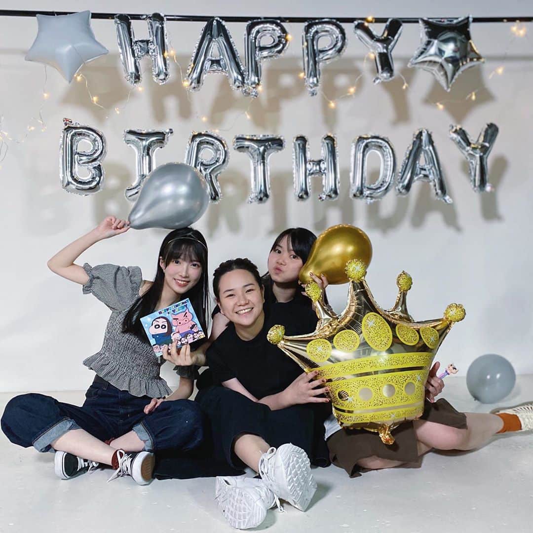 キアナのインスタグラム：「Happy Birthday Yandy❤️🥳🥳🥳」