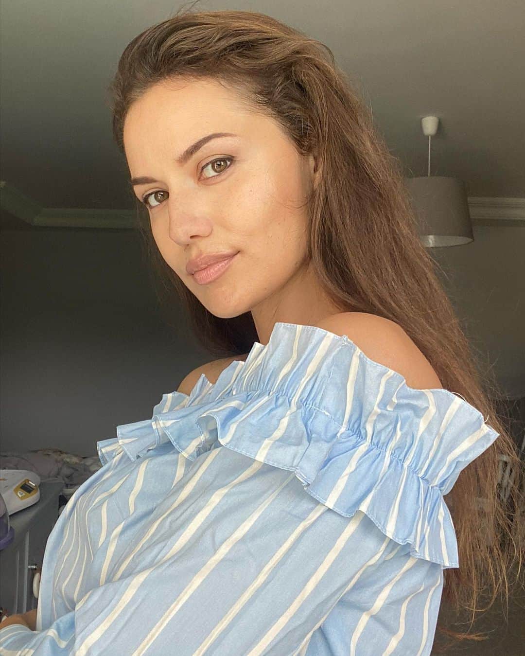 Fahriye Evcenのインスタグラム：「💙」