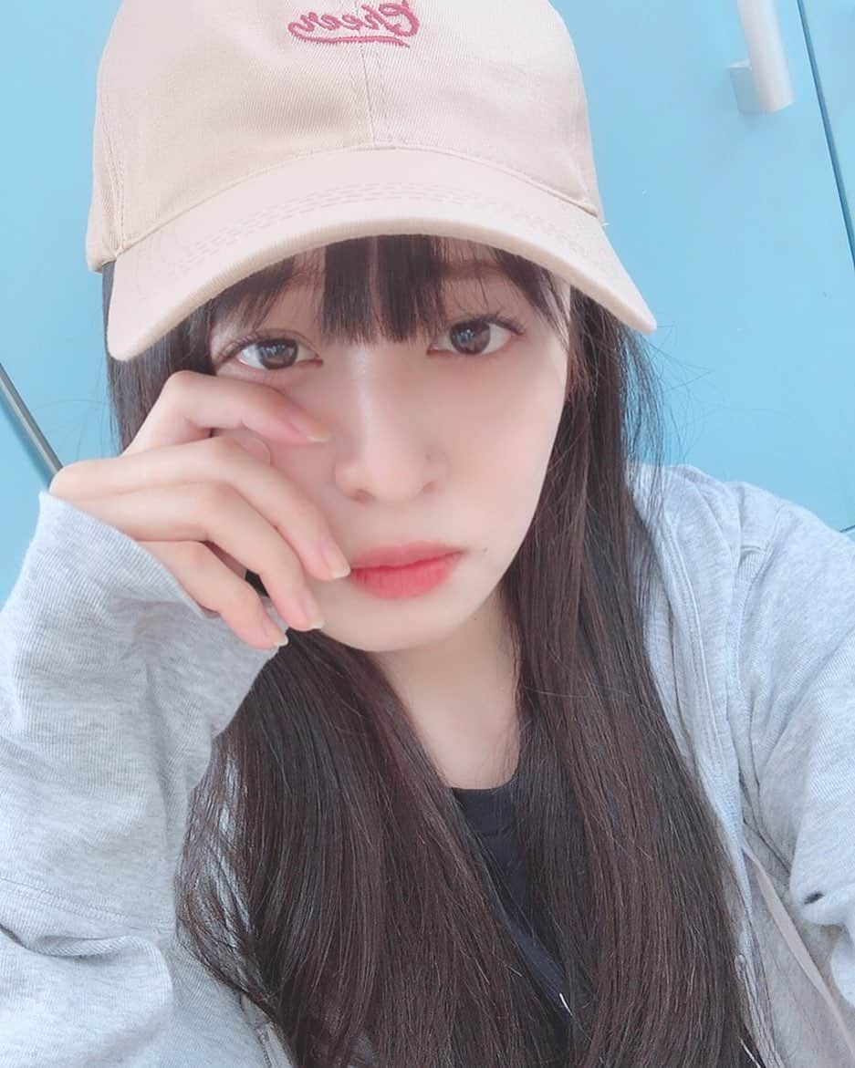 四島早紀さんのインスタグラム写真 - (四島早紀Instagram)「🧢レッスン日は お顔激薄👻 日焼け止めと眉とリップだけ〜 服も1日中レッスン着〜〜☁️ だけど自撮りしてみた🌼アプリ神💮 . . #instagood #Lesson #dance #自撮り #帽子 #fff #japanese #japanesegirl #followme #likeforlikes #likeforlikes #love #ulike #2020」9月15日 22時31分 - saki_shishima