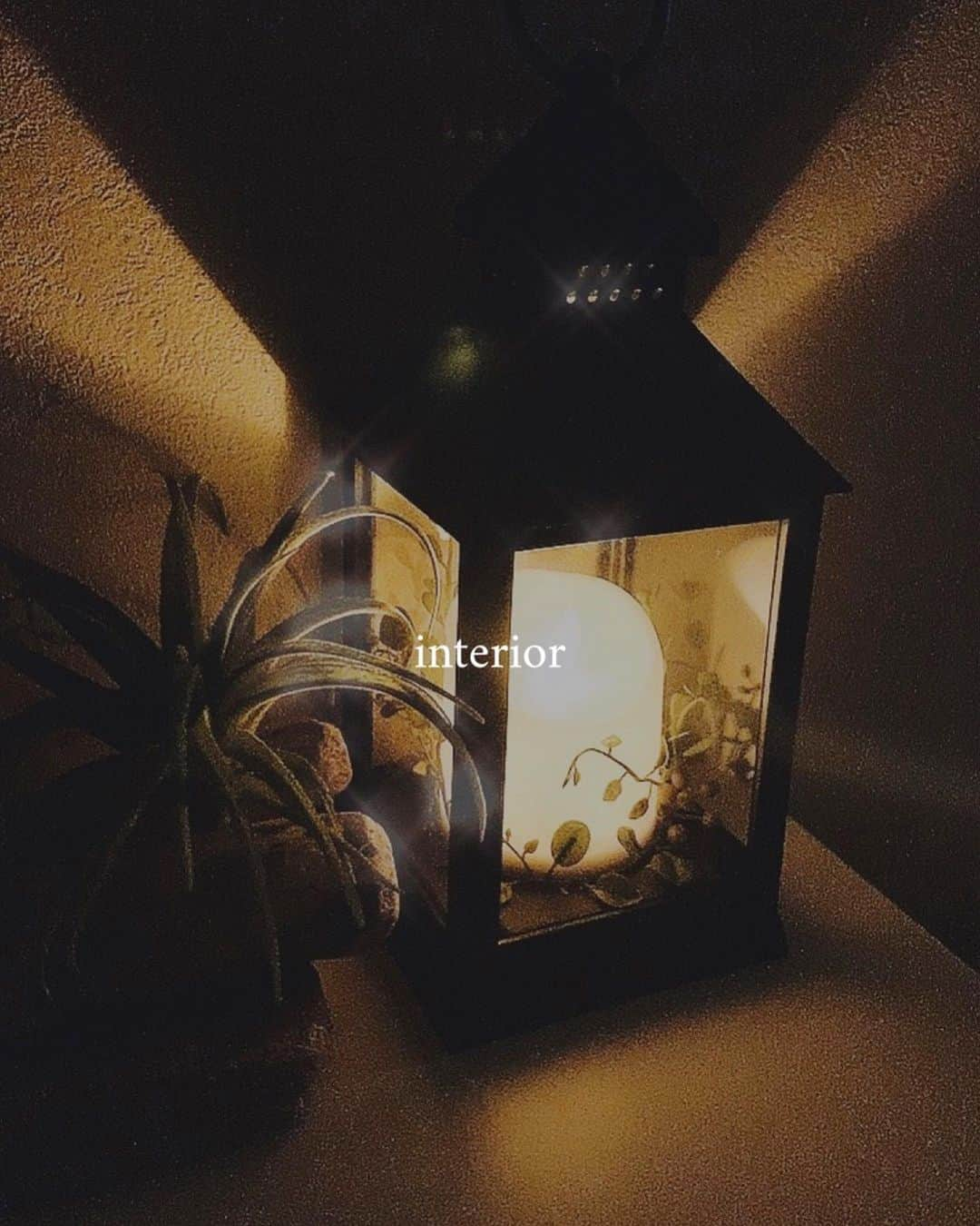 薗田杏奈さんのインスタグラム写真 - (薗田杏奈Instagram)「@decorateworkshop 素敵空間🕯 玄関に飾っています🕯🕯🕯」9月15日 22時42分 - love.byanna