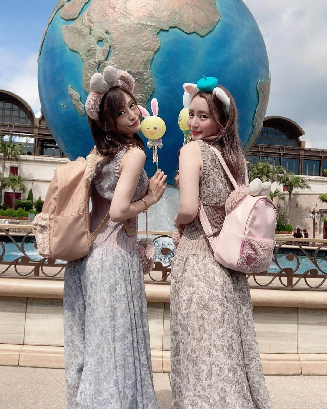 七瀬ひなさんのインスタグラム写真 - (七瀬ひなInstagram)「さりなたんと双子ディズニーしてきたっ👯‍♀️💓 楽しすぎたよおおお😇💭 お洋服もお気に入りっ！！！ つぎは、双子ユニバするよん(*´ω`*)💖 それまでにお泊まり会もするんじゃああ🥰 ディズニーで載せたいの沢山あるけん、まだまだ載せてくねん🐣💕  #黒川さりな #七海ひな #AV女優 #セクシー女優 #ディズニー #ディズニーシー #双子コーデ #お泊まり会 #双子ユニバ」9月15日 22時56分 - piyo0717