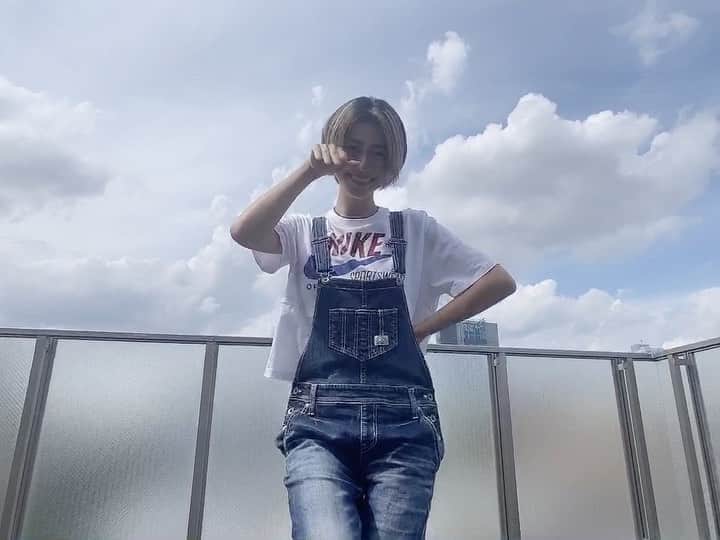 &mのインスタグラム：「ライブ終えてふらふらしてたら、まりちゃんが盗撮してたやつ💦😆」
