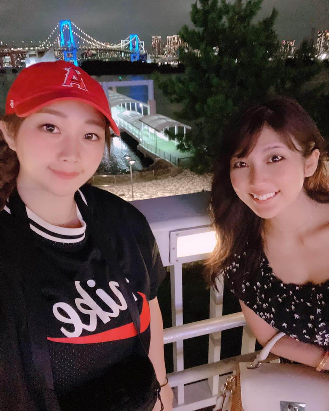 神谷麻美さんのインスタグラム写真 - (神谷麻美Instagram)「アコパイとデート楽しかった🥰❣️✨ ぶんぶーん❤🎶¨̮ #ジム 🏋️‍♀️💕 #サラダ 🥗✨ #はぐれアイドル地獄変 🎥💓 #ドライブ 🐎💖 #東京一周 🗼✨笑 #お台場デート ❤」9月15日 22時50分 - asamice428