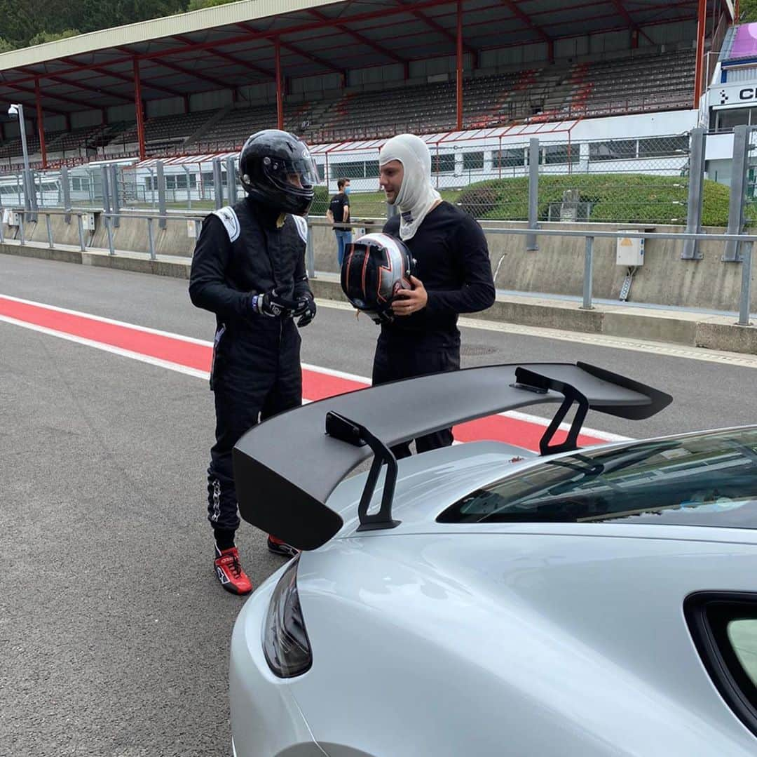 ドミトリ・オフチャロフさんのインスタグラム写真 - (ドミトリ・オフチャロフInstagram)「Fun day at @circuit_spa_francorchamps 🏎🏎🏎」9月15日 22時50分 - dimaovtcharov