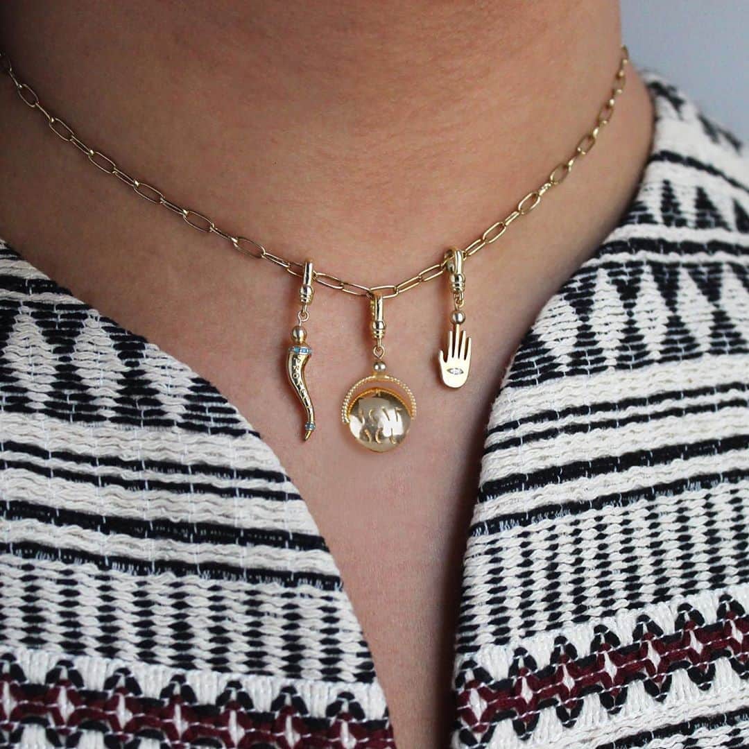 ルル フロストのインスタグラム：「Going, going, gone. Our sale styles are only available for a limited time before they’re gone for good, including some of our favorite Frost Fine charms in 14karat gold and precious gemstones.  Don’t let these get away kids. #lulufrost #frostfinecharms #charms #14k」