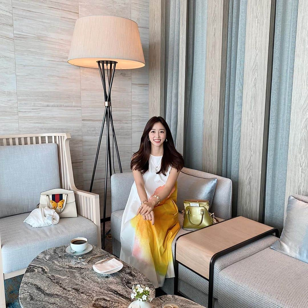 COCO さんのインスタグラム写真 - (COCO Instagram)「🥂 #엄마와데이트 #momdate #시그니엘호텔」9月15日 23時34分 - rilaccoco