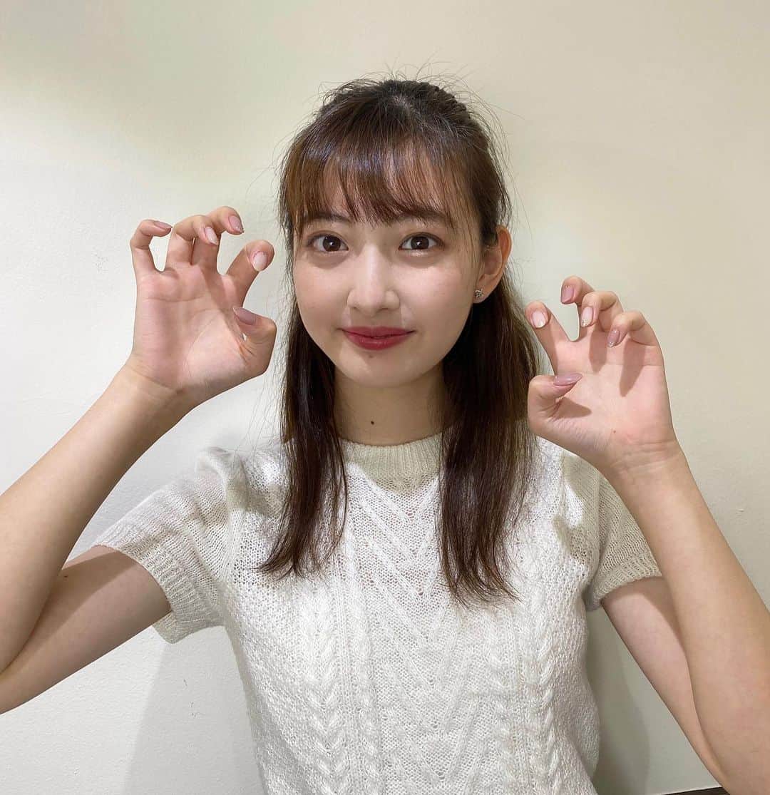 浅賀美咲のインスタグラム：「美通プレス( @bitsu_press )さんの @_ark_nail に行ってきました✨  今回も私の希望にあった可愛いネイルにして頂きました💕  なんと〜【私の投稿を見た】とご連絡すると、投稿画像3枚目のメニューを無料でできるキャンペーンをご用意頂きました🙌先着10名様限定となっています！  詳細や予約方法も3枚目に載せた画像からチェックしてください💫  @bitsu_press さんは、いろいろな美容情報を発信しているので是非フォローしてみて下さい💐  #nail #ジェルネイル #ミス成蹊　#ミス成蹊コンテスト #ミス成蹊コンテスト2020 #ミスコン #ミスコンテスト」
