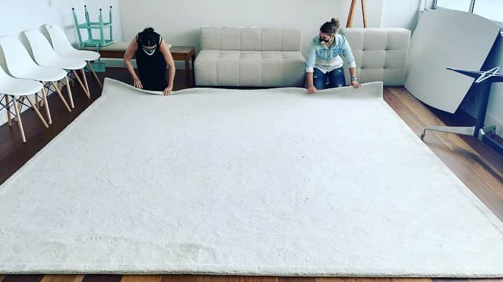 ナタリア・ディルのインスタグラム：「Preparando a mudança com as maravilhosas do @desmonta_  . .  @lucianaparente  @mariareas」