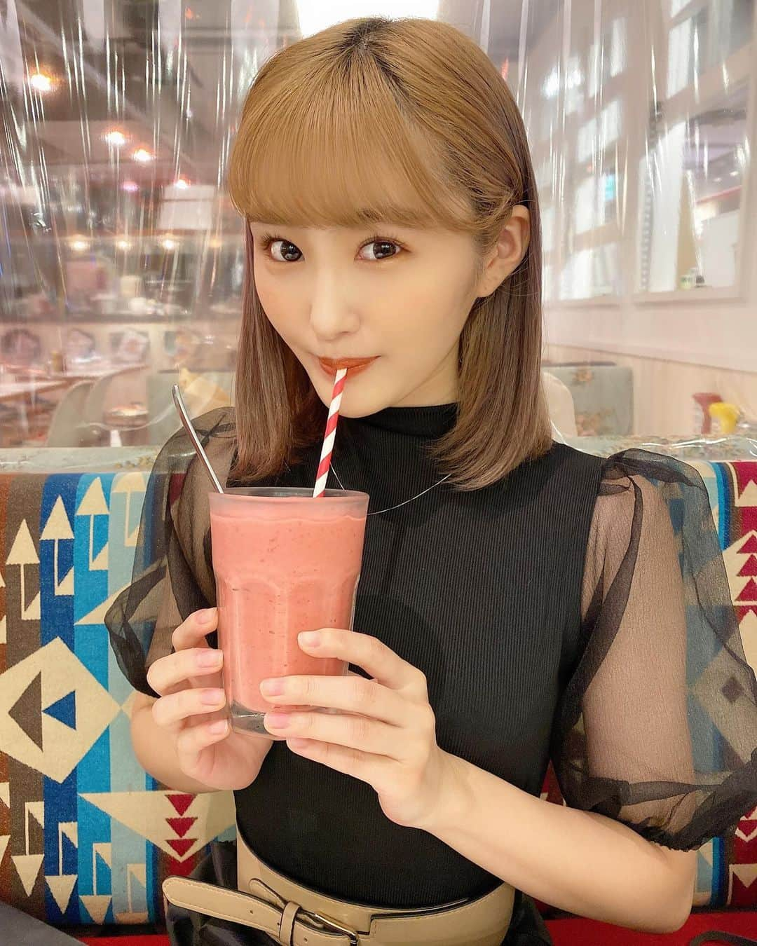 川上礼奈さんのインスタグラム写真 - (川上礼奈Instagram)「. 25歳なりました🐰💗 今年は挑戦したい事が沢山あって 凄くワクワクしてます！ いつまでもキラキラ輝ける存在になりたいです😳✨ 皆様に感謝の気持ちを忘れず謙虚に努力して 目標を叶えていきたいと思います😌 25歳のれなぴょんも応援よろしくお願いします💗」9月16日 0時00分 - kawakami_rena