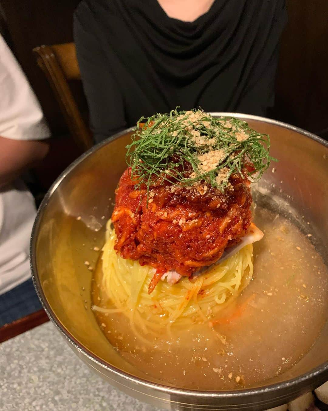 ソンシンさんのインスタグラム写真 - (ソンシンInstagram)「와도와도 너무맛있는 몽탄🤍 볶음밥이랑 찌개는 꼭드셔야되유🙊 #몽탄 #삼각지맛집 #용산맛집」9月16日 0時23分 - sungshin_p