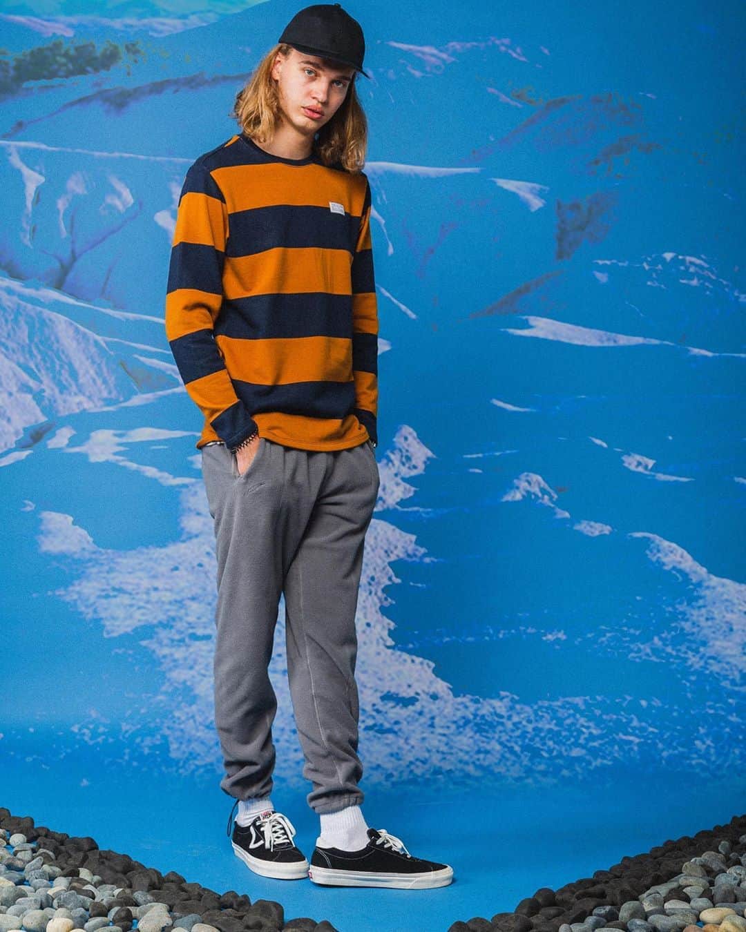 パブリッシュブランドのインスタグラム：「Cozy vibe with the Moore Polar fleece and the Ross l/s stripe tee. . . . . #publishbrand #todayfortomorrow #cozyvibes」