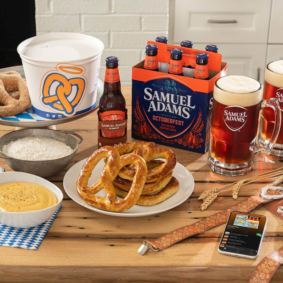 アンティ・アンズのインスタグラム：「Celebrate Oktoberfest at home with fresh-baked pretzels, beer, and party gear with the limited-edition Oktoberfest At Home Kit. Get home delivery from givethembeer.com. @SamuelAdamsBeer  Must be 21+. Terms & conditions apply.」