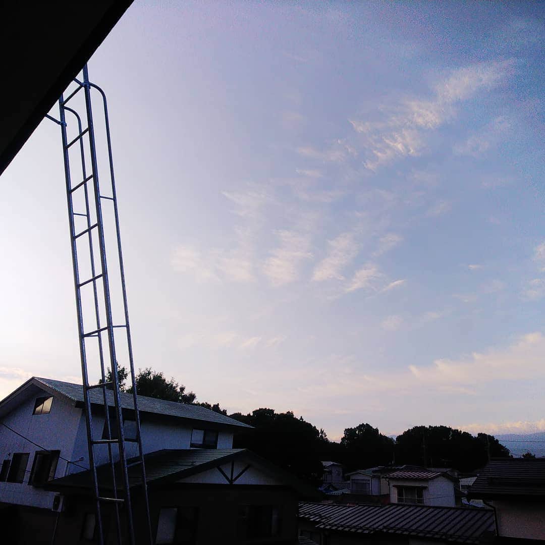 みながわゆみさんのインスタグラム写真 - (みながわゆみInstagram)「#おはようございます #今日も素敵な一日を #いまそら #イマソラ #青空 #気持ちいい #気持ちいい朝 #さわやかな朝」9月16日 6時08分 - nama.09.19