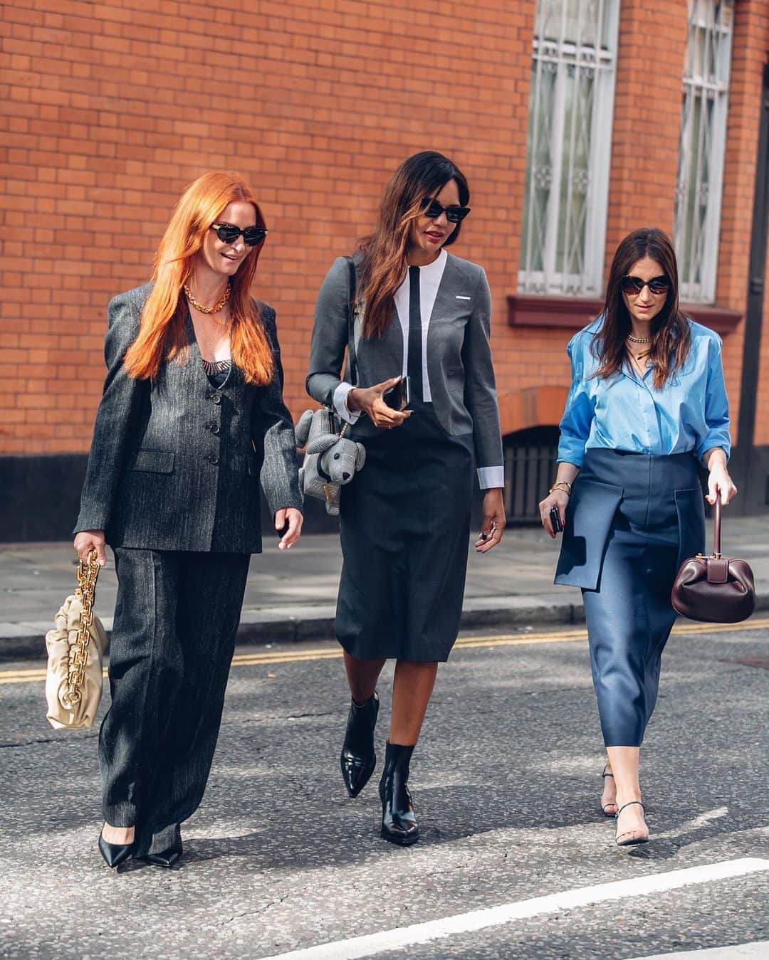 Harrodsさんのインスタグラム写真 - (HarrodsInstagram)「Every week is fashion week for fashion director @lydsking, head of womenswear @mariamilano and fashion editorial director @staceyduguid.  Tap to shop the looks now; head to Advanced International on the First Floor to find @thombrowneny, @therow and @mkdtstudio.  Photographer: @moeez   #Harrods #HarrodsFashion #NewToHarrods #NYFW」9月16日 0時57分 - harrods