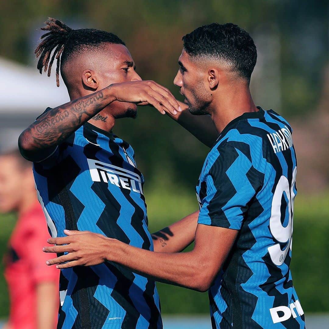 インテルナツィオナーレ・ミラノさんのインスタグラム写真 - (インテルナツィオナーレ・ミラノInstagram)「SCORE ⚽️ First goal of the season by dalbert! #InterLugano #Inter #ForzaInter」9月16日 0時53分 - inter