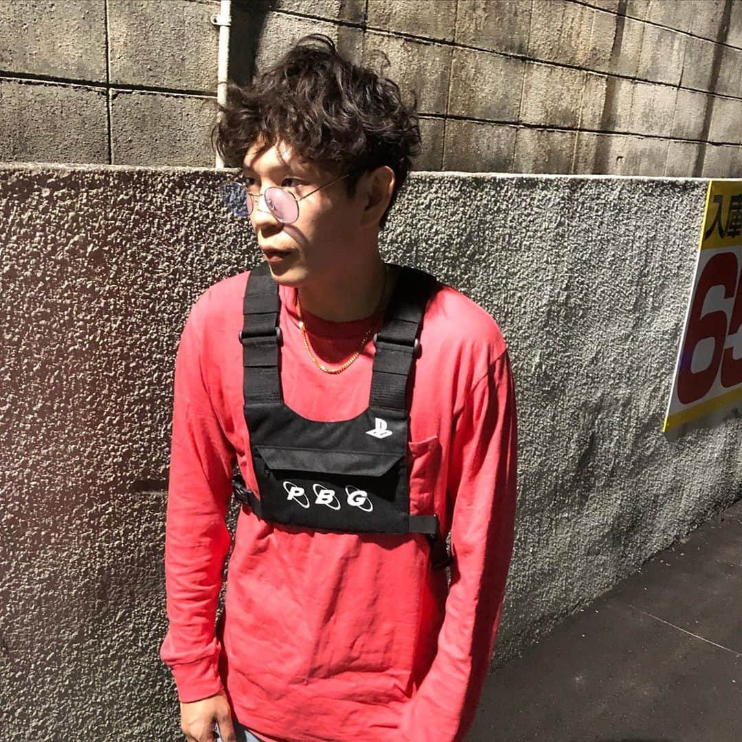 RYOUTAROUのインスタグラム：「特殊能力に目覚めた この世界では15歳の時に特殊能力に目覚めるが ちょっと遅れて目覚める奴は レア度が高い  @prettyboygear」