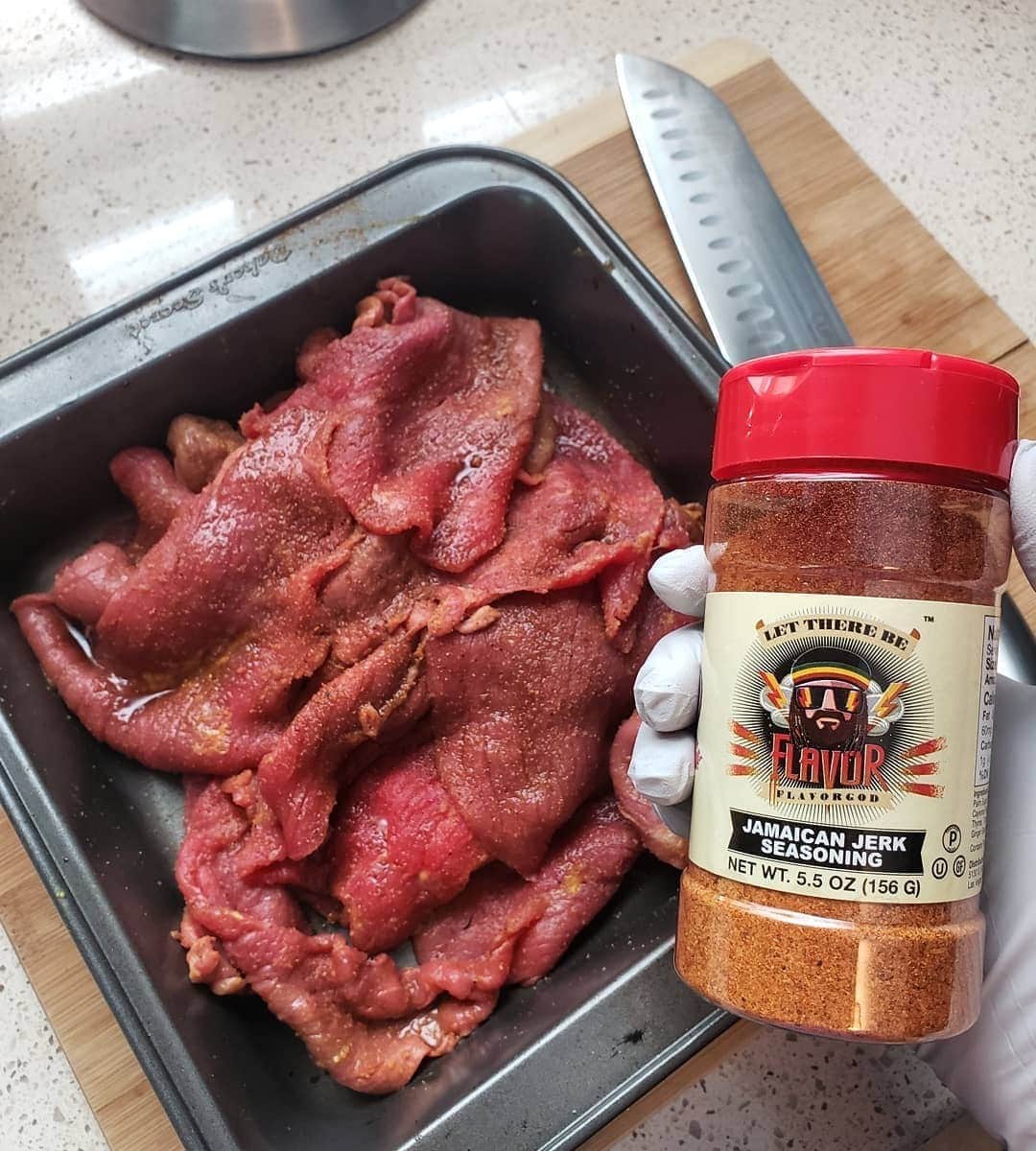 Flavorgod Seasoningsさんのインスタグラム写真 - (Flavorgod SeasoningsInstagram)「$2 Tuesday!! This week's flavor it Jamaican Jerk Seasoning. ⁠ -⁠ My Jamaican Jerk seasoning begins with bold, savory flavors from garlic and onions, followed by the fragrant and aromatic thyme that builds into lingering spicy notes from allspice and chili peppers. It is the perfect seasoning for grilling chicken and pork dishes for any occasion including adding a little Jamaican Jerk flavor to your meals, snacks, and appetizers.⁠ -⁠ Click link in the bio -> @flavorgod  www.flavorgod.com⁠ -⁠ 📷: @_food_is_life__」9月16日 1時02分 - flavorgod
