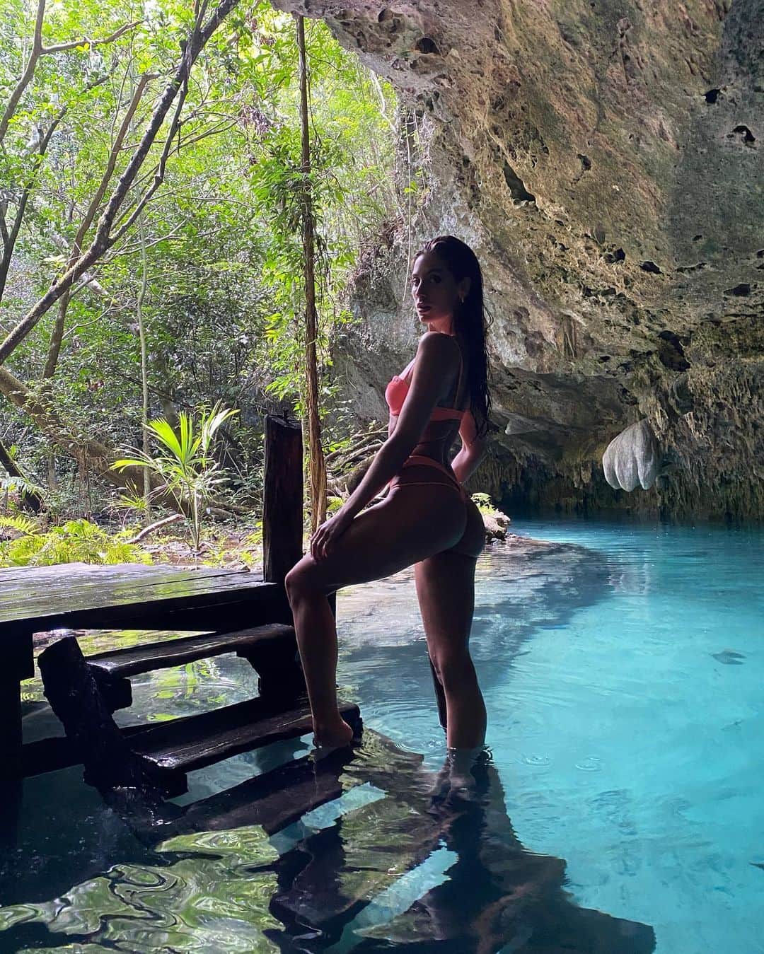 Kaylee Ricciardiのインスタグラム：「She’s buying a stairway to Heaven, when she gets there she knows」
