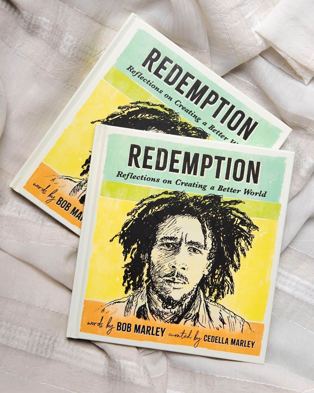 ボブ・マーリーさんのインスタグラム写真 - (ボブ・マーリーInstagram)「OUT NOW! Lovingly curated by @CedellaMarley, “REDEMPTION: Reflections on Creating a Better World” explores the hard but rewarding path to redemption through her father’s own words. 40 years after the release of “Redemption Song,” Bob’s desire to make the world a better place through spiritual and mental emancipation remains powerful to this day. 📚 #linkinstory」9月16日 2時07分 - bobmarley