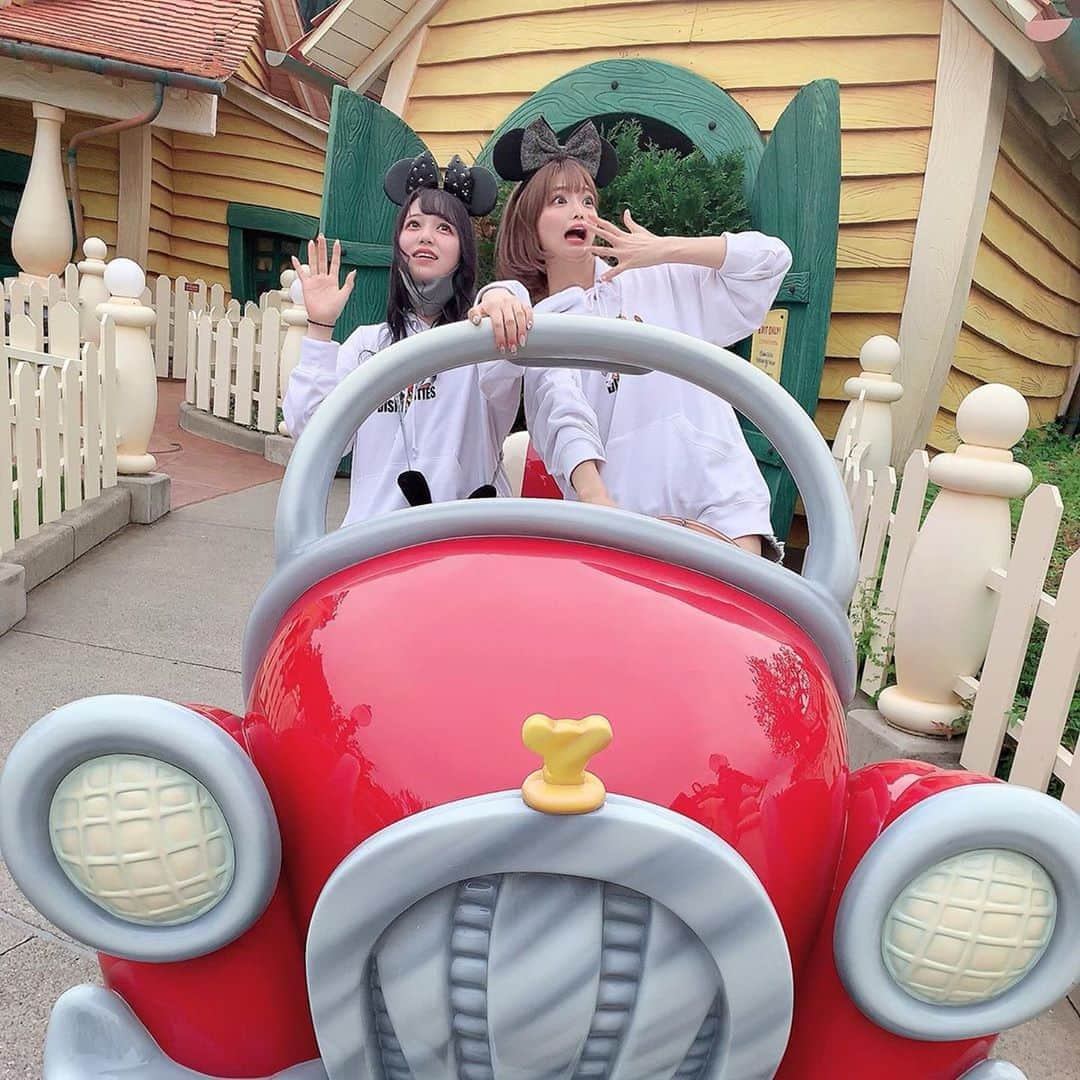 米倉みゆさんのインスタグラム写真 - (米倉みゆInstagram)「マイメンでディズニー🐭🎡🎠🏰 . . . . . . #ディズニー好き #ディズニー写真 #ディズニー写真隊 #ディズニー部 #ディズニー写真部 #ディズニーカメラ隊 #ディズニーコーデ #ディズニー #ディズニーランド #ディズニーリゾート #disneylove #disneyparks #disneyfan #disneyphotography #disneyland #disneyinsta #disneyphoto #disney #disneystyle #disneygram #双子コーデ #お揃いコーデ #女子会  #インスタ映え #可愛い女の子 #可愛い子 #japan #japanesegirl #japangirl #asiangirls」9月16日 2時26分 - yone__miyu630