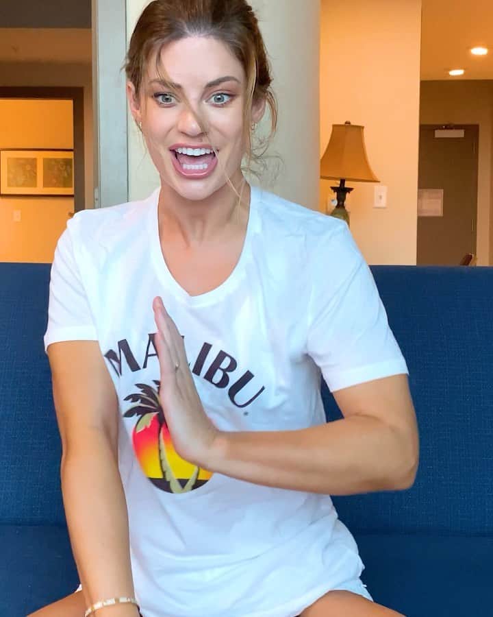 Hannah Stockingのインスタグラム：「Reacting to this masterpiece 🔥💃 Full link in bio for The Coconut Nut Malibu Remix by @dillonfrancis!! @MaliburumUs #TheCoconutChallenge #sponsored」