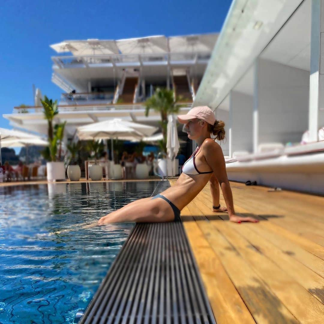 CarolineWozniackiさんのインスタグラム写真 - (CarolineWozniackiInstagram)「Enjoying the last days of summer ☀️」9月16日 2時35分 - carowozniacki