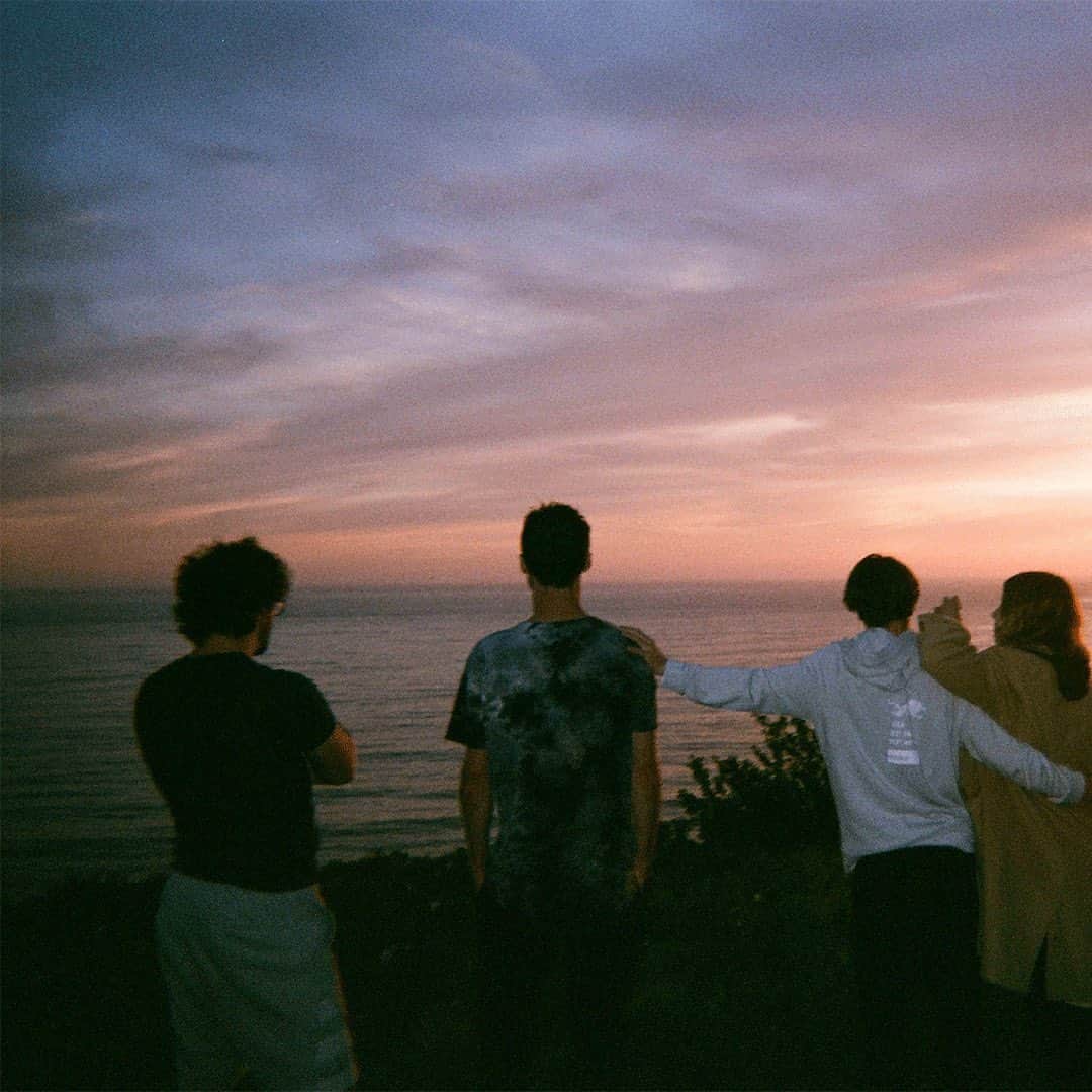 ショーン・ホワイトのインスタグラム：「Happy to see the world opening back up ... but missing my quarantine crew ❤️ here’s some film I got developed.」