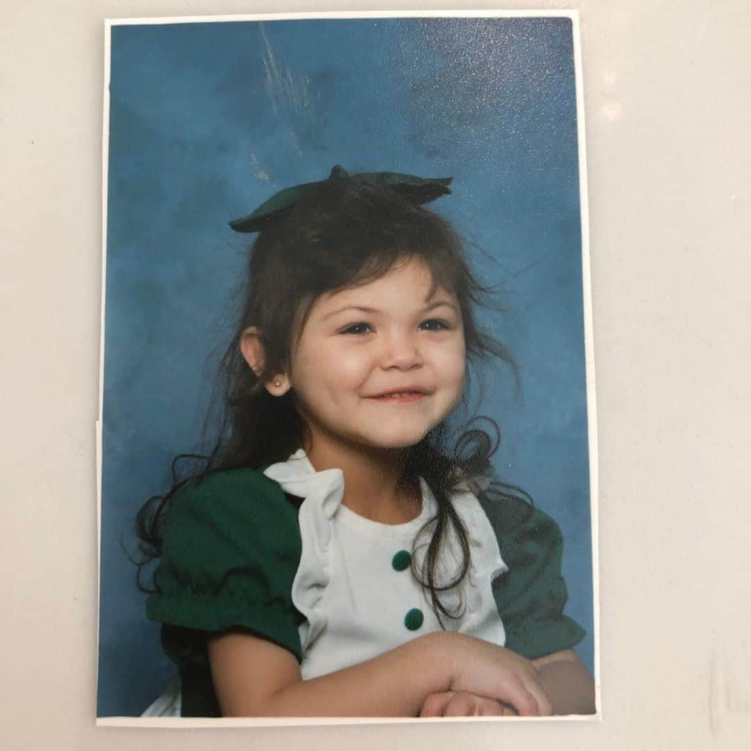 Julia Michaelsのインスタグラム：「If you couldn’t tell, I’m in a Winnie the Pooh dress」