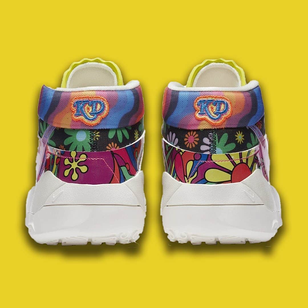 shoes ????さんのインスタグラム写真 - (shoes ????Instagram)「Kevin Durant & Nike Basketball’s KD 13 “Easy Money Sniper” 🌈  This groovy, 60’s-inspired makeup of The KD 13 is part of Nike’s rollout for September’s International Day of Peace✌️  Drop 🔌 : Sep. 24th via Nike SNKRS  Tag someone who would cop these ASAP @shoes 👟」9月16日 3時52分 - shoes