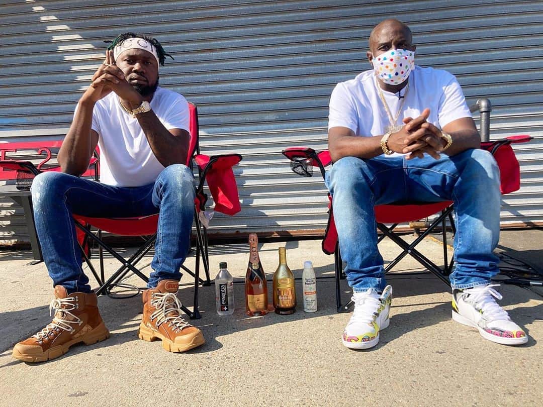 ファンクマスター・フレックスのインスタグラム：「#FunkFlexBlockwork drops Thursday 9am! @youtube / FunkFlex!!!! Lyor/Kelly we aggressive out here!!!   Artist: @kranium  Label: @atlanticrecords  Beat: @peewee21  Location: @fade2famous / Brooklyn / Greenpoint Producer: @tatwza  🎥 : @juganot  Liquor: @moetusa / @hennessyus  Water: @essentiawater  Food: @stagioniardsley  Sanitizer: @gunitbrands / @50cent  Flex kicks: @nikesb / @wearedelasoul / @djmaseo  Vehicle: @dodgeofficial  Jewlery: @tajiadiamonds Chairs: @colemanusa  Audio: @djhrnyc / @jblaudio Mask: @cartel_bow_ties Kranium boots/headband: @gucci」