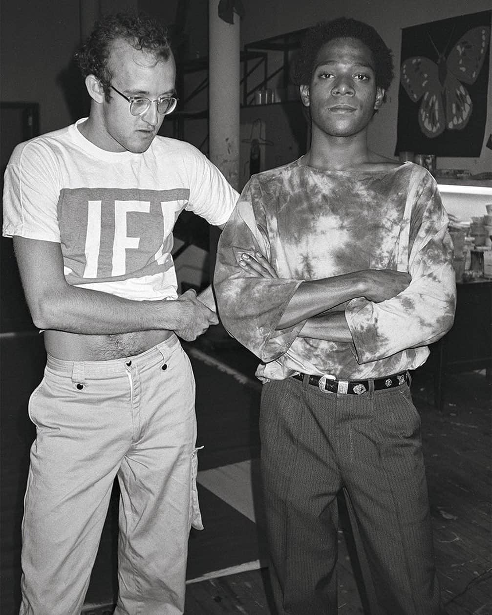 Meganさんのインスタグラム写真 - (MeganInstagram)「Good mates, Keith Haring and Basquiat at the 860 Broadway studio, March 1984. ⚡️ @warholfoundation  . . . . #keithharing #basquiat #jeanmichaelbasquiat #artist #friendship #friends」9月16日 13時52分 - zanzan_domus