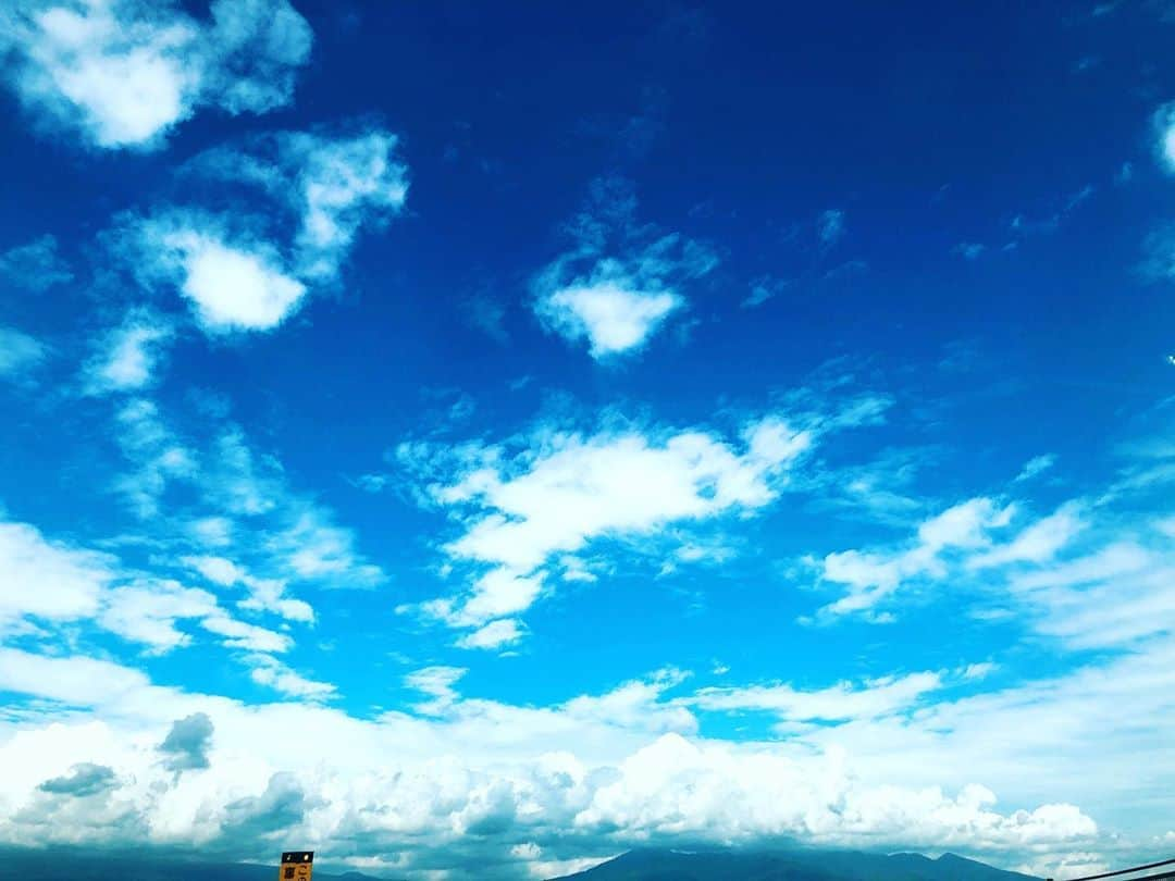 福士誠治さんのインスタグラム写真 - (福士誠治Instagram)「まだ夏の空  #天空の城ラピュタ　を思い出させてくれるような雲です。  いいなこんな雲！  #福士誠治 #雲」9月16日 14時00分 - seiji_fukushi