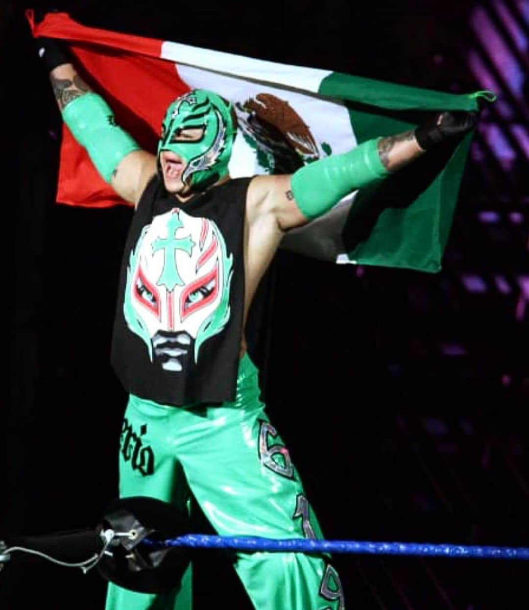 レイ・ミステリオ・ジュニアのインスタグラム：「Feliz Día De La Independencia 🇲🇽 #VivaLaRaza」