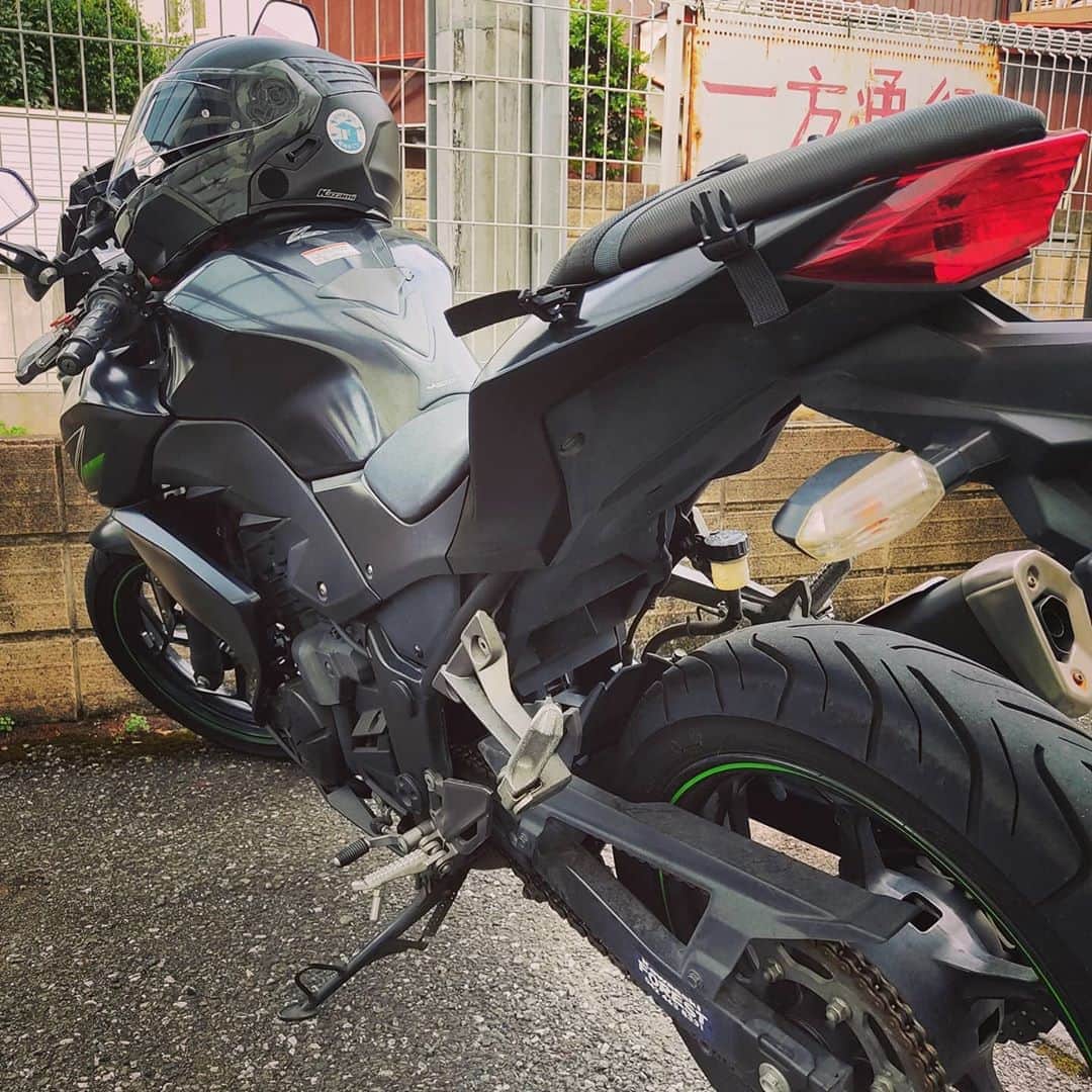 のインスタグラム：「バイクで打ち合わせ。 でも10分で到着〜。」