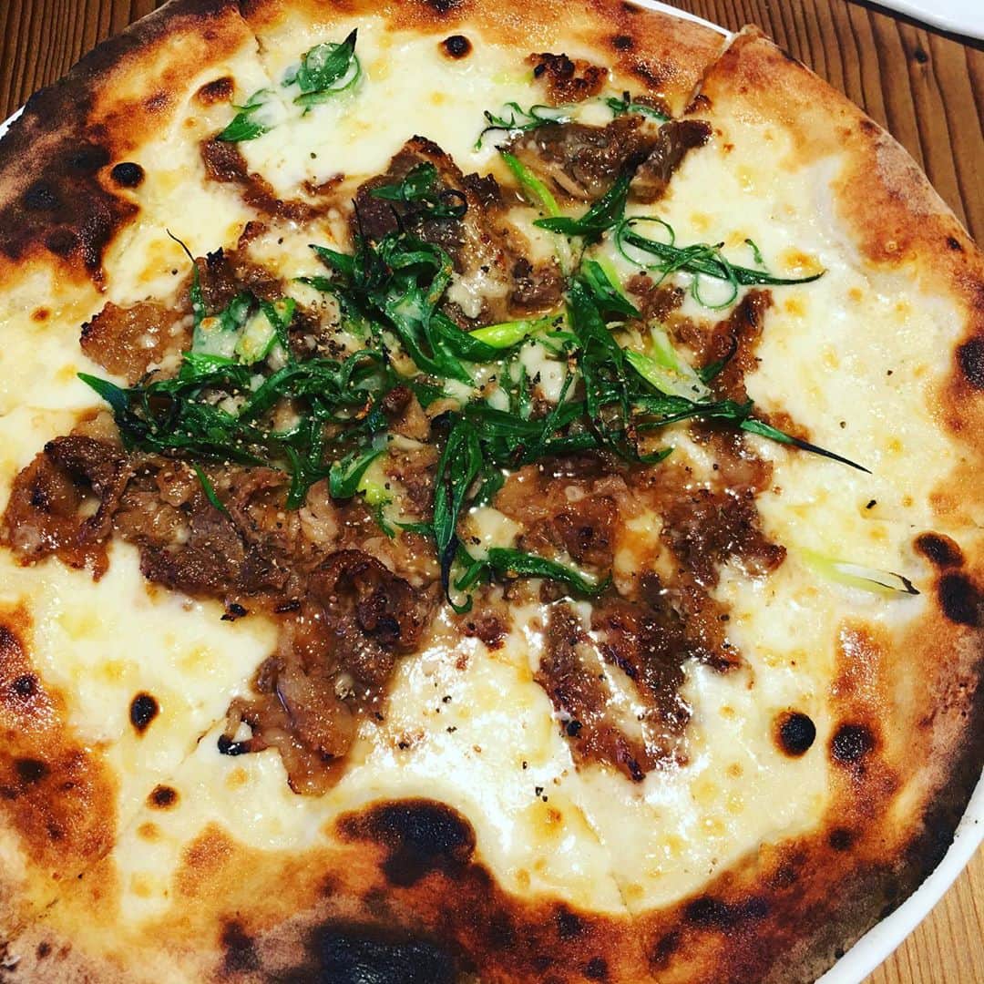 宮田麺児さんのインスタグラム写真 - (宮田麺児Instagram)「わざわざグルメで紹介した めちゃ旨パスタ の店に　気になる窯。  #ピッツァ #ピザ窯 #窯マニア #ガス #tsujikikai」9月16日 14時56分 - miyatamenji