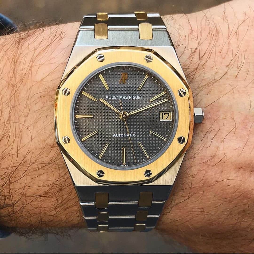 Daily Watchさんのインスタグラム写真 - (Daily WatchInstagram)「Vintage Audemars Piguet Royal Oak Ref 4100 in Steel and Gold 🔥 Photo by @vintagewatchesforever」9月16日 15時09分 - dailywatch