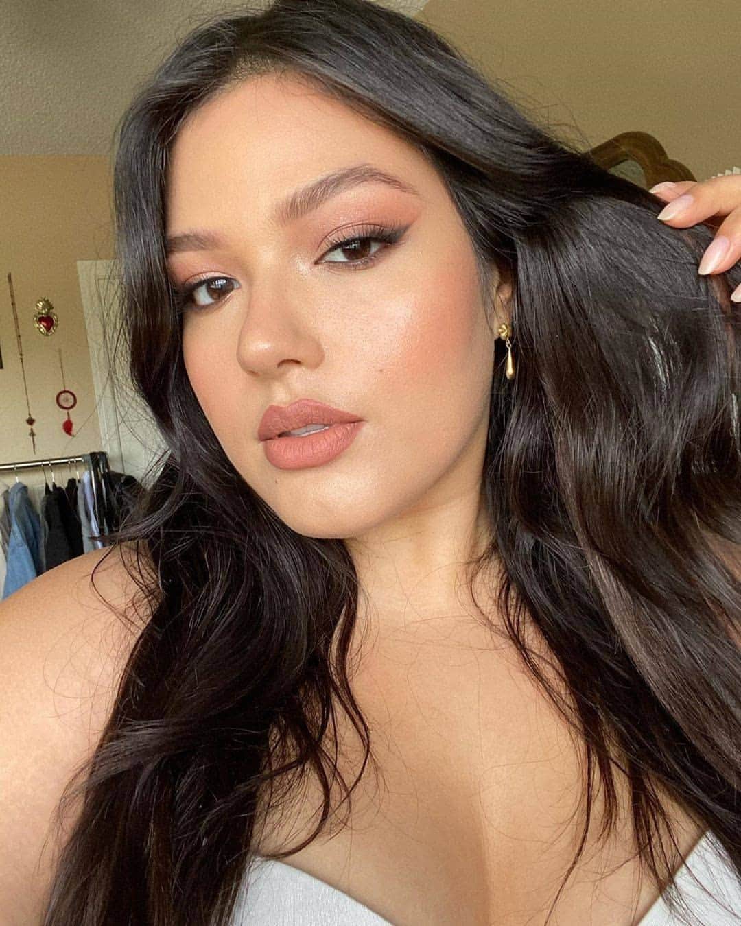 NYX Cosmeticsさんのインスタグラム写真 - (NYX CosmeticsInstagram)「We're kicking #HispanicHeritageMonth off by celebrating some of our fave Hispanic creators ❤️ As fierce as she is stunning, @vanesssaromo 🇲🇽 inspires us with confidence on how to strike a pose. Catch her in one of our upcoming campaigns 👀• #nyxcosmetics #nyxprofessionalmakeup #crueltyfreebeauty」9月16日 7時25分 - nyxcosmetics