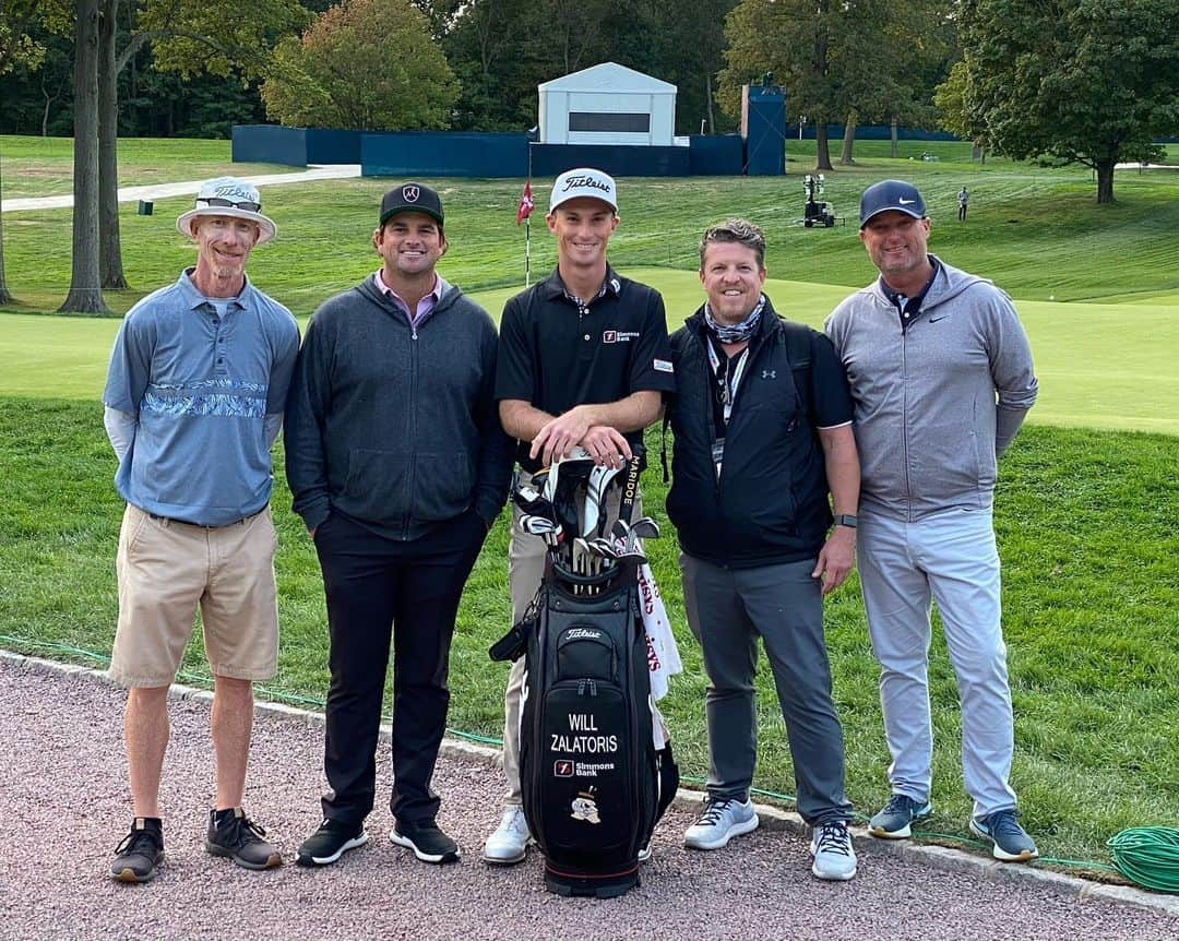 ウィル・ザラトリスのインスタグラム：「All we need is @dranthonylyssy, @afhobbs and Dr. Lardon and the whole golf crew is here. Thankful for these guys for helping me be the best me on and off the golf course. Excited for an amazing week ahead. Winged Foot is something special.」