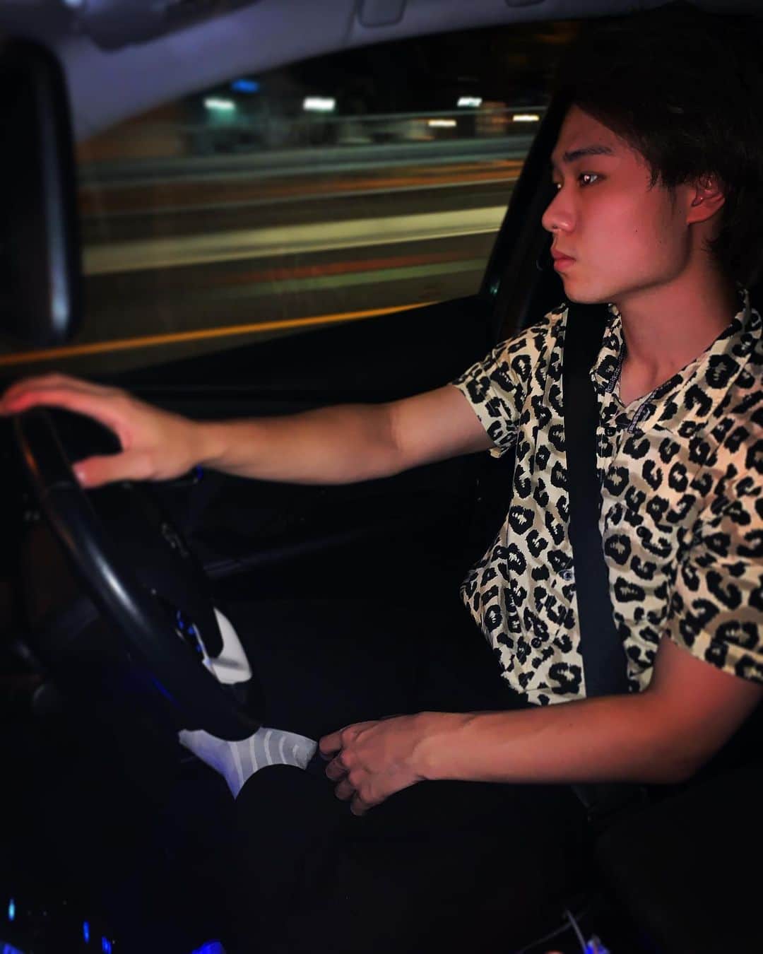 たつやさんのインスタグラム写真 - (たつやInstagram)「車乗ってて様になる男になりたいよね」9月16日 8時06分 - tatsuya_youtube