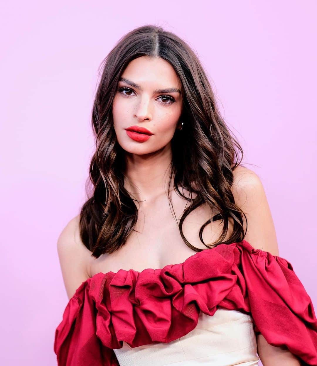 Just Jaredさんのインスタグラム写真 - (Just JaredInstagram)「#EmilyRatajkowski is coming forward with an allegation of sexual assault. Tap this picture in the LINK IN BIO for the full story. Photo: Getty」9月16日 8時33分 - justjared