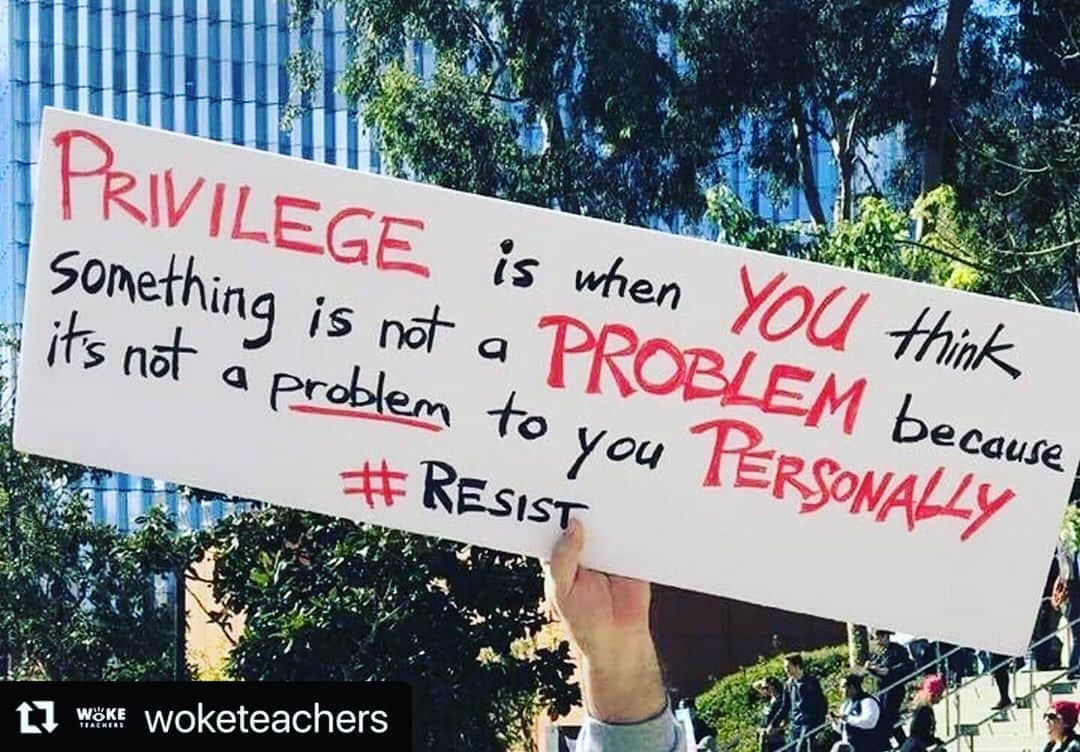 コンスタンス・マリーさんのインスタグラム写真 - (コンスタンス・マリーInstagram)「#resist #TakeChargeTuesday  #Repost @woketeachers with @make_repost ・・・ Remember, it's a privilege to learn about racism instead of experiencing it.  #staywoke #woketeachers #staywoketeachers #teachersforsocialjustice #teachersofinstagram #teacher #antiracism #education #antiracisteducation #blm #decolonizeeducation #iteach #antiracisteducator #blacklivesmatter #racisminamerica #racism #whitesupremacy #privilege」9月16日 9時02分 - goconstance