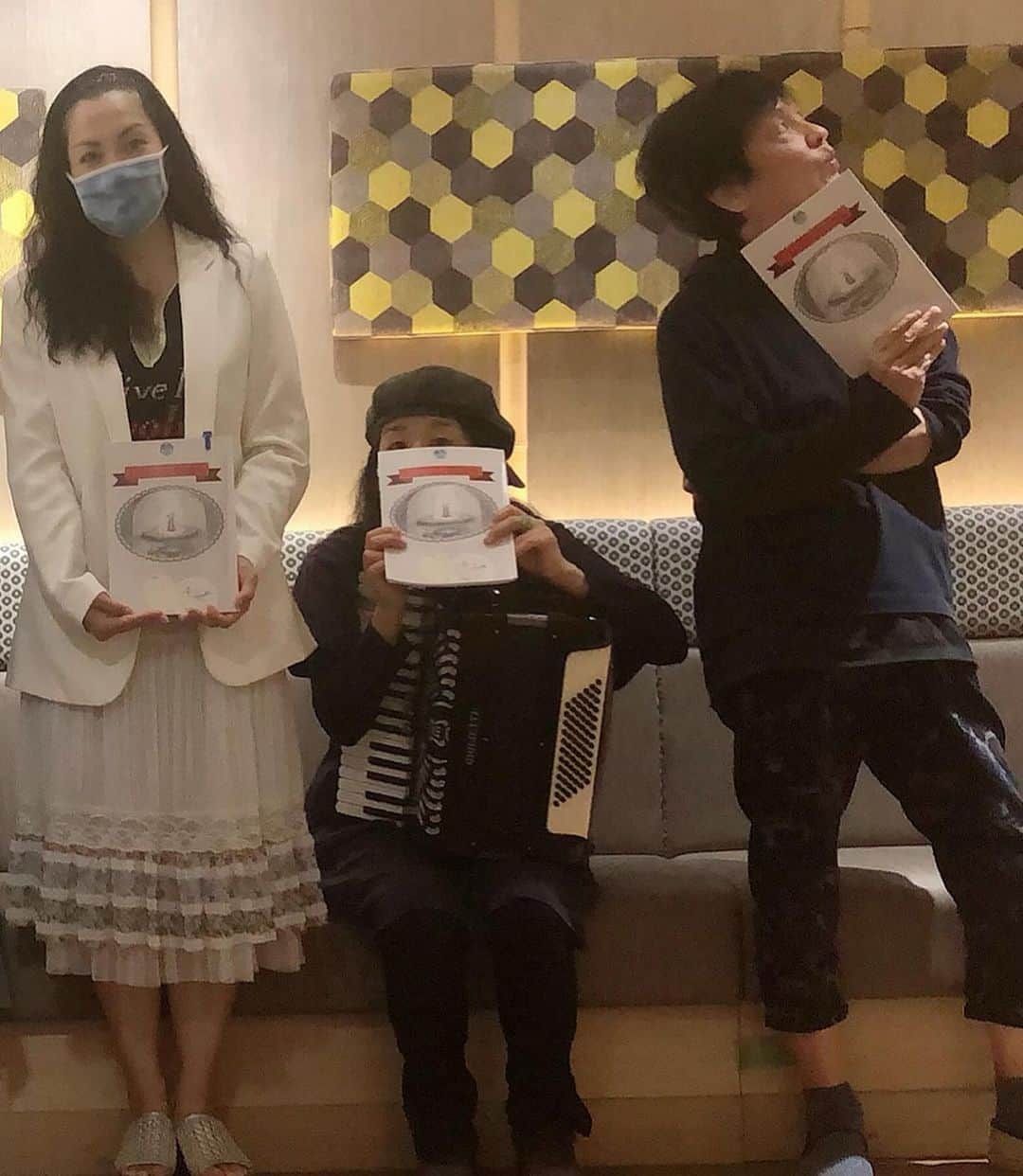 原めぐみさんのインスタグラム写真 - (原めぐみInstagram)「（原めぐみofficial） 【オペレッタ♪夢の劇場】お稽古ワズ 私はマーメイドの役で、歌を沢山歌っちゃいま〜す💓(*^^*) 頑張りますね〜〜♪  https://ameblo.jp/meguming5/entry-12625206663.html」9月16日 9時03分 - meguming.h